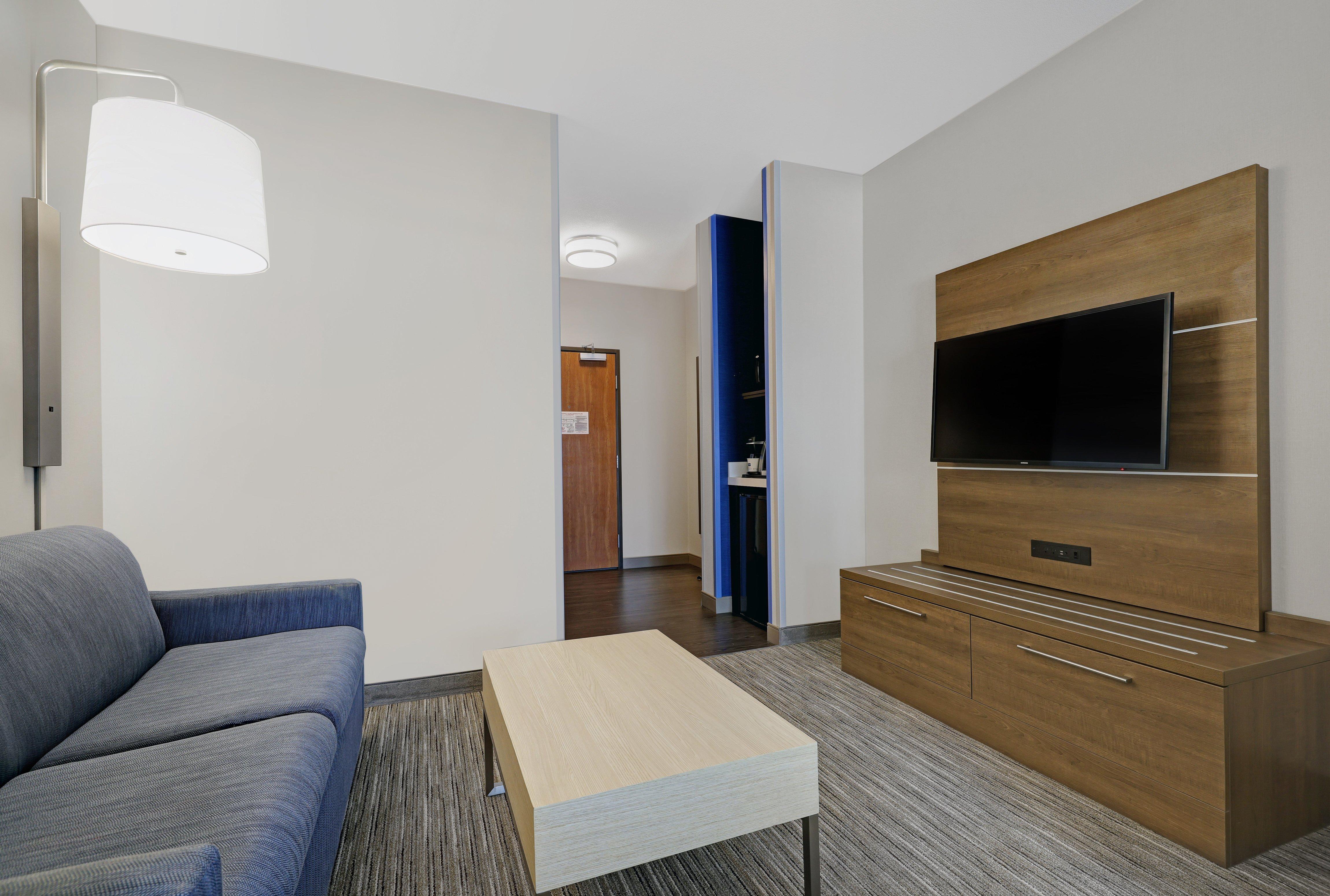Holiday Inn Express Newport By Ihg Exterior foto