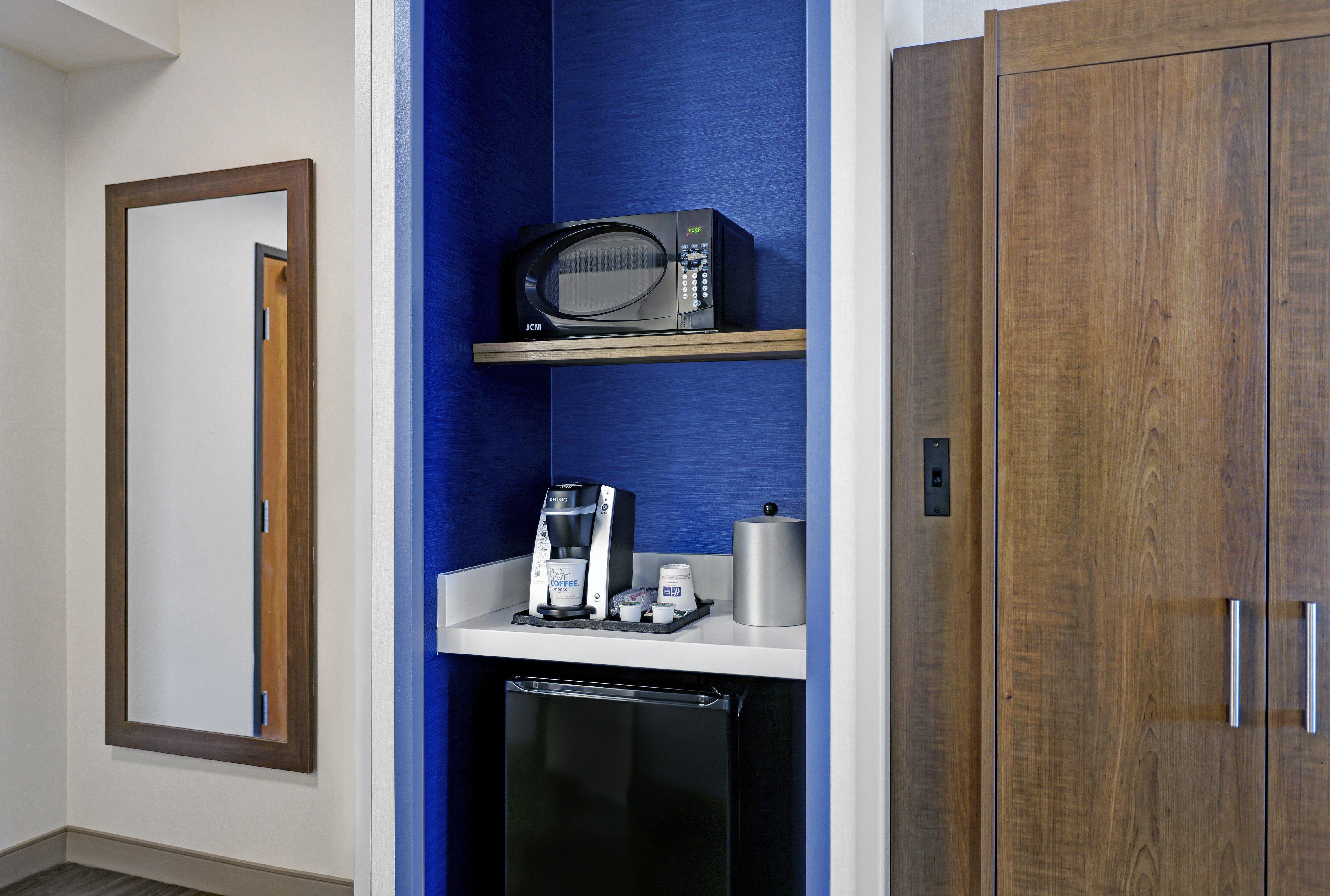 Holiday Inn Express Newport By Ihg Exterior foto
