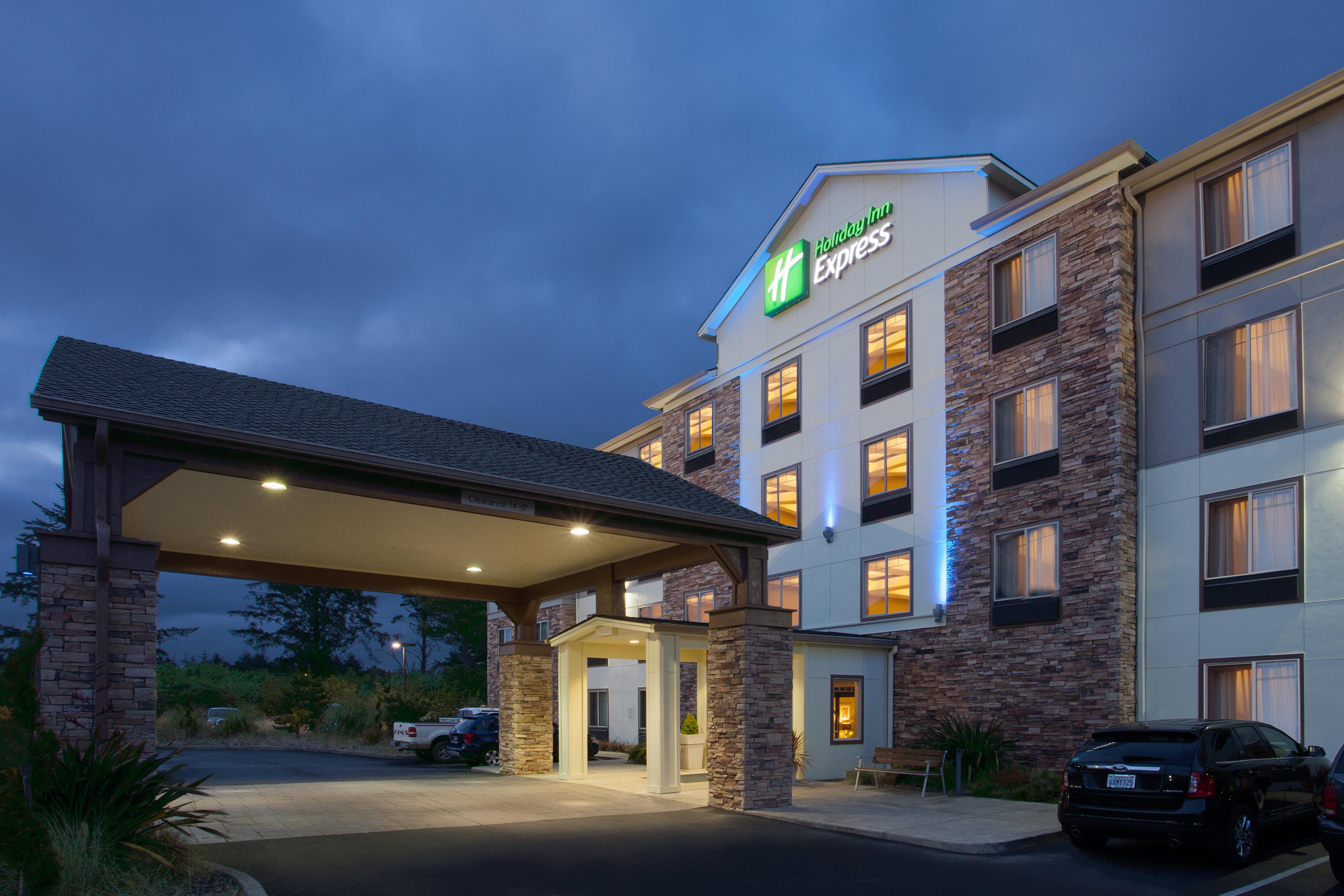 Holiday Inn Express Newport By Ihg Exterior foto