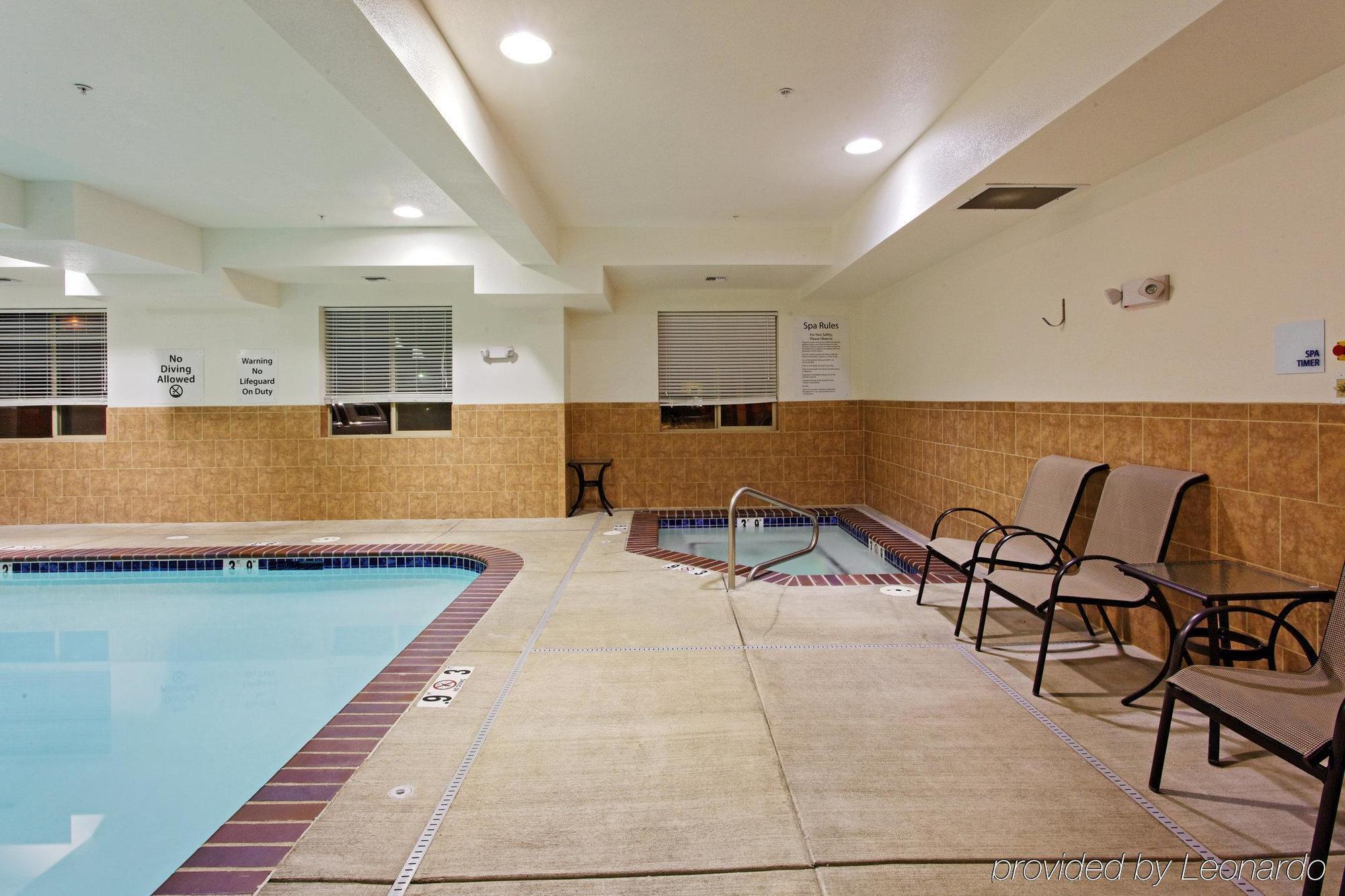 Holiday Inn Express Newport By Ihg Einrichtungen foto